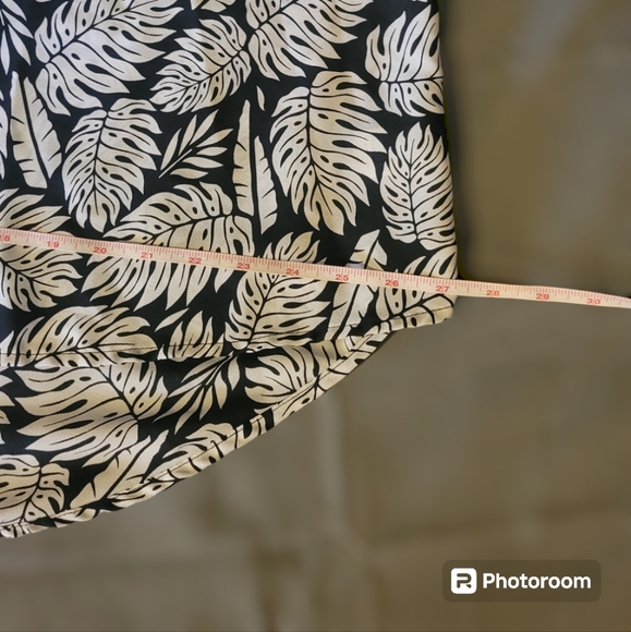 ✨️$3 or 2 for $5✨️Terra & Sky sleeveless blouse - Picture 9 of 11